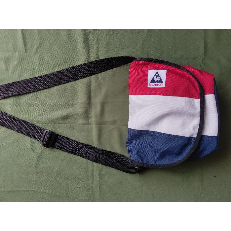 Tas selempang Sling bag brand Lecoq_sportif PL mulus,unik 3 warna