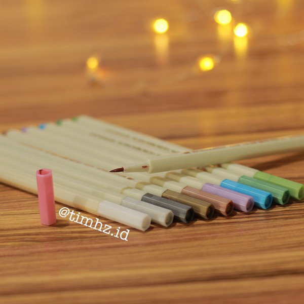 

STA Metallic Brush Pen SHIRECKY