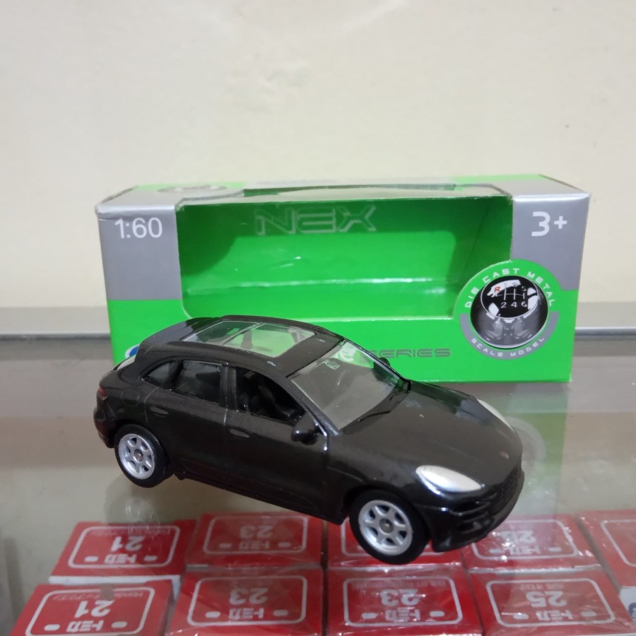 DIECAST PORSCHE MACAN TURBO MOBIL SPORT WELLY SKALA 60  HARGA MURAH