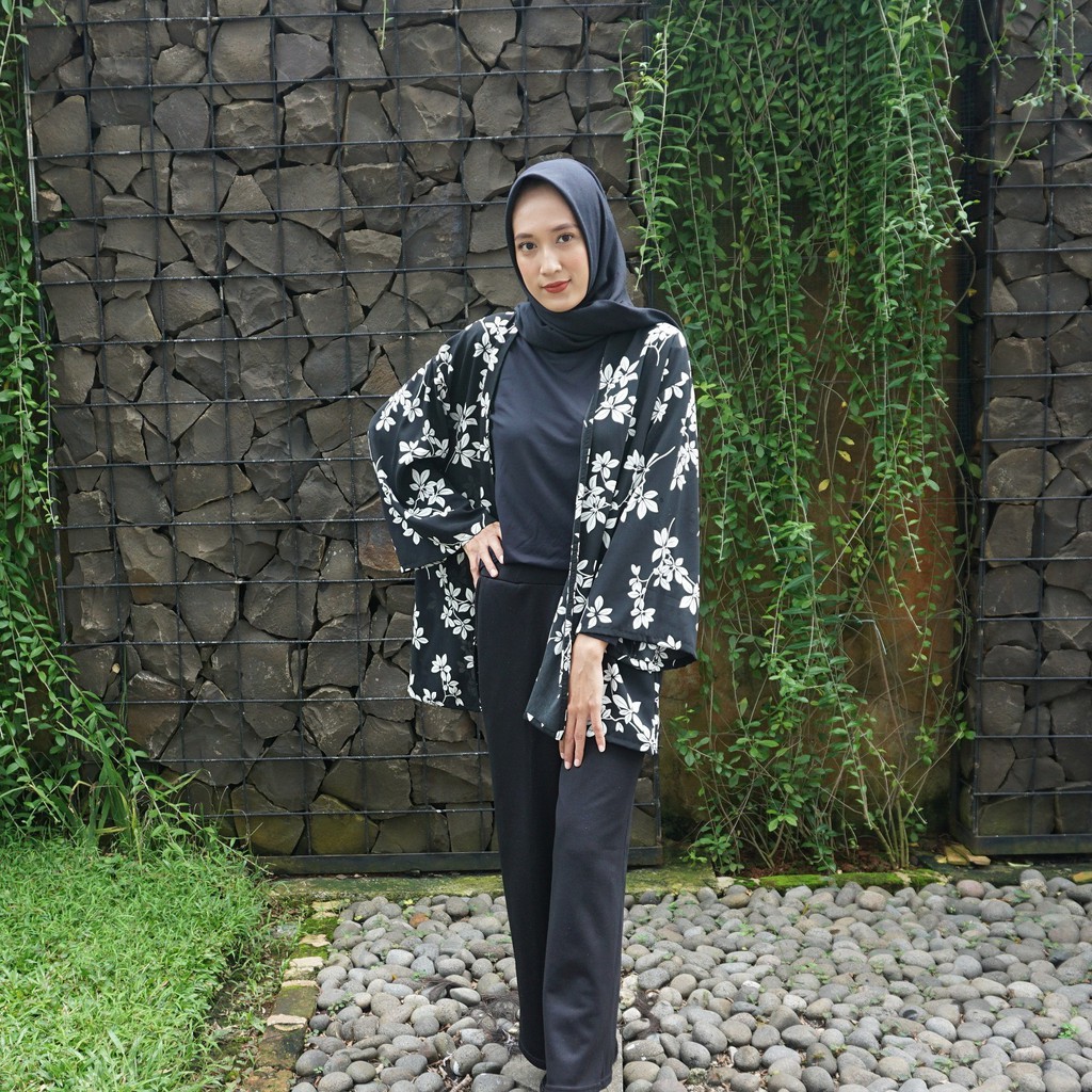 Mono Outer - Bunga bunga outer hitam