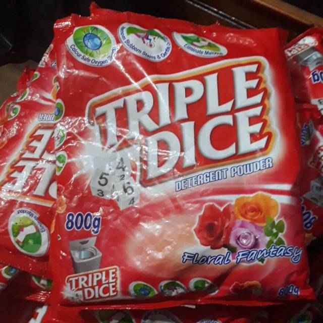 Deterjen bubuk triple dice