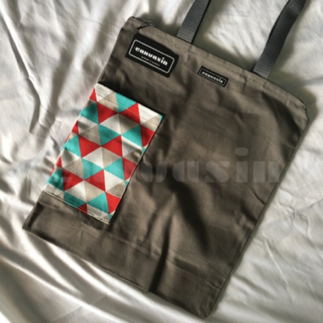 Tote bag grey &amp; triangle