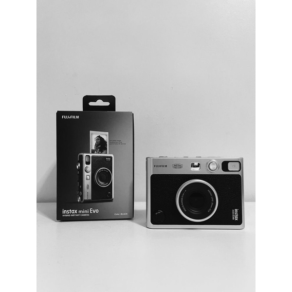 INSTAX MINI EVO SECOND (booked)