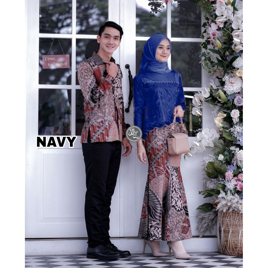 COUPLE KEBAYA LAMARAN COUPLE KEBAYA BROKAT COUPLE KEBAYA WISUDA COUPLE KEBAYA BRUKAT  WID BATIK