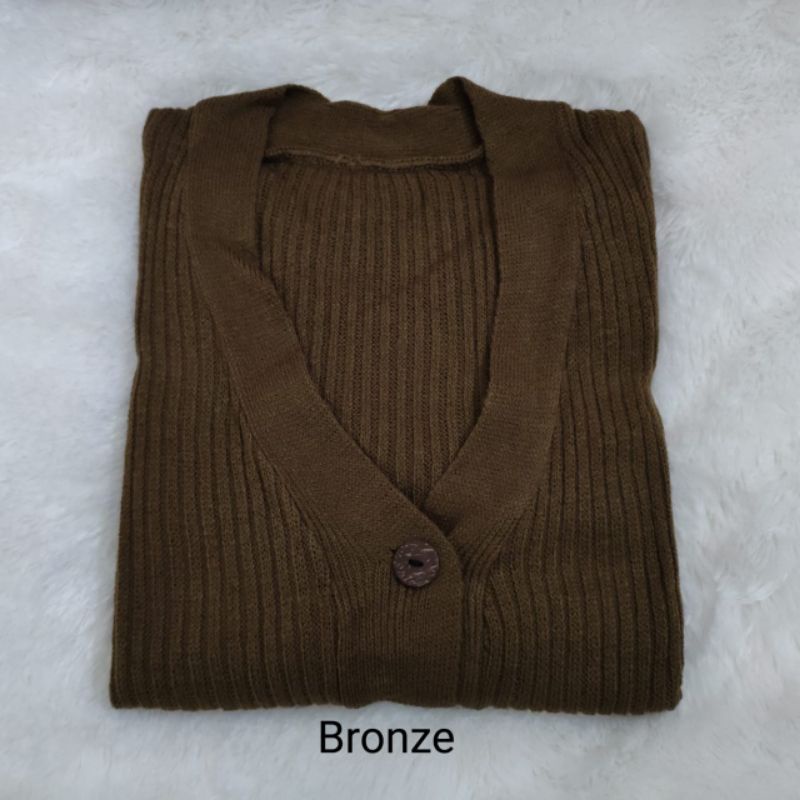 Cardy Cardigan Rajut Crop Basic Outerwear Wanita Kancing Batok  Terbaru 2022 Bahan Rajut Halus Premium Allsize-Bronze