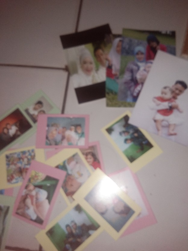 Cetak Foto Polaroid Costum Warna