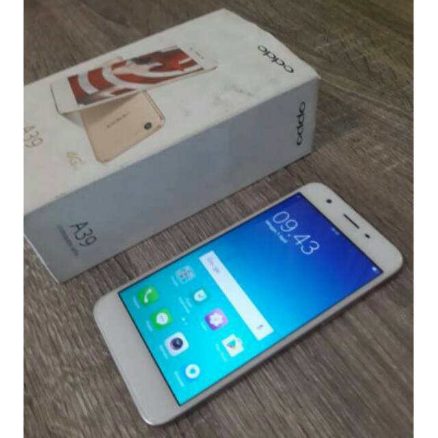 Jogja: HP 4G Oppo A39 ram 3GB 32GB Rose gold mulus bisa tukar tambah