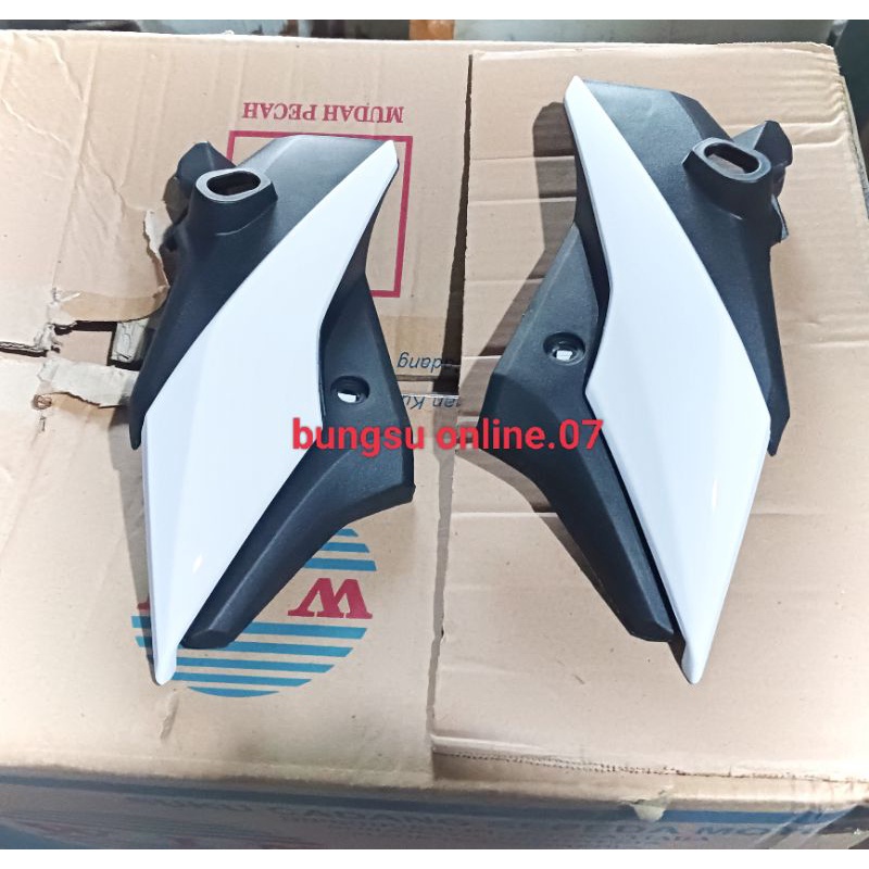 KUPINGAN SET BATOK LAMPU DEPAN CB150R NEW LED COVER LAMPU DEPAN CB150R NEW LED PUTIH