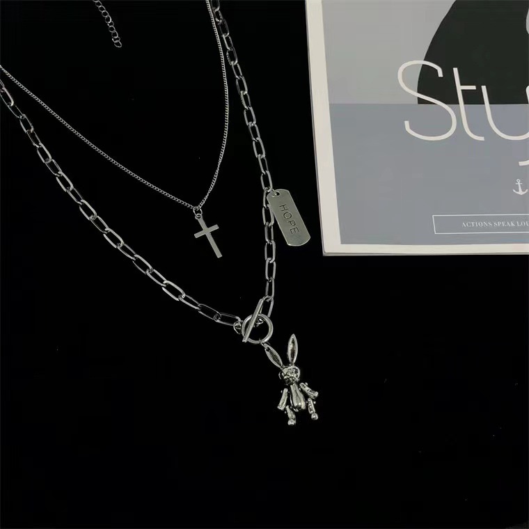 Cross kelinci surat kalung tren hip hop gaya dingin kalung cocok untuk pria dan wanita double layer