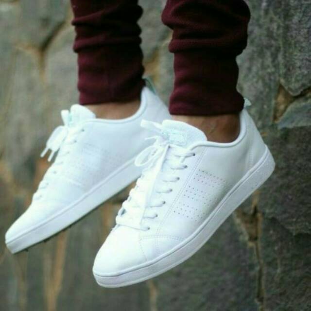 SEPATU ADIDAS NEO ADVANTEGE PUTIH