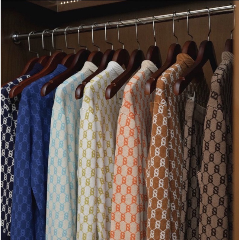 comfy sweater signature monogram ukuran S by benangjarum buttonscarves