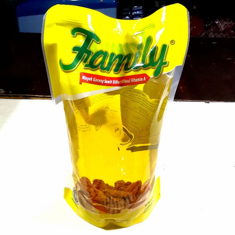 

Family Minyak Goreng Sawit 0.9 Liter
