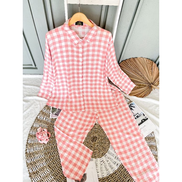 one set kotak-kotak wanita