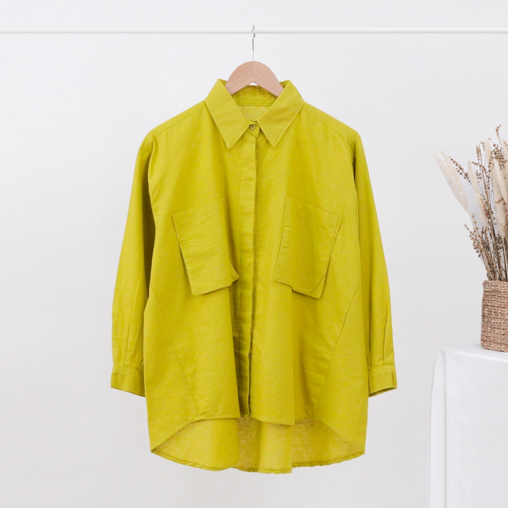 Kemeja Wanita Kantong Dua Rami Genevra-Lemon