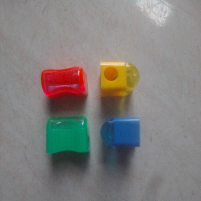 

Serutan / Rautan Pensil Kecil Bentuk Roti