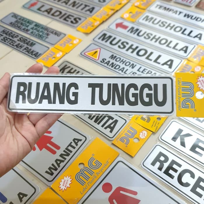 

Stiker Sticker Tempel Tulisan Ruang Tunggu Tempelan