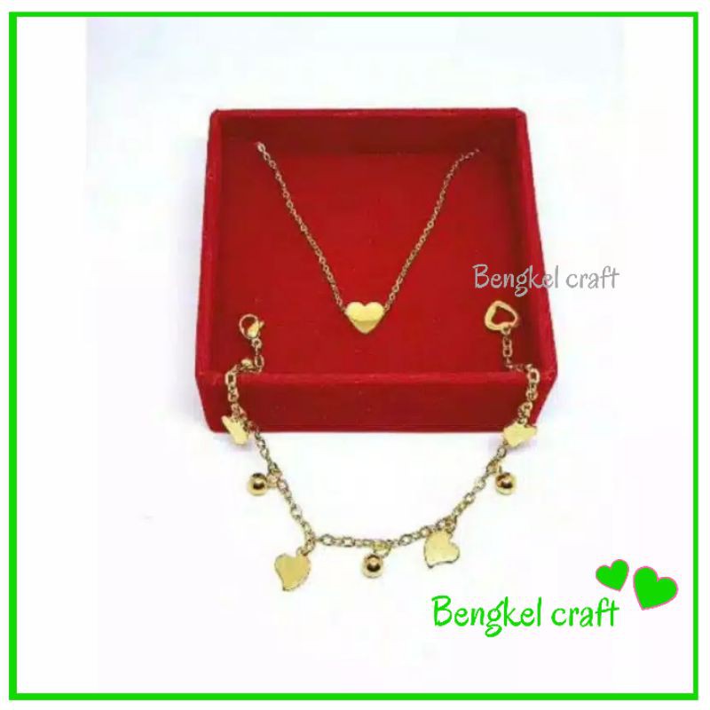 Kotak Box Bludru Tutup Mika 7x7 Premium hardbox Untuk kado perhiasan