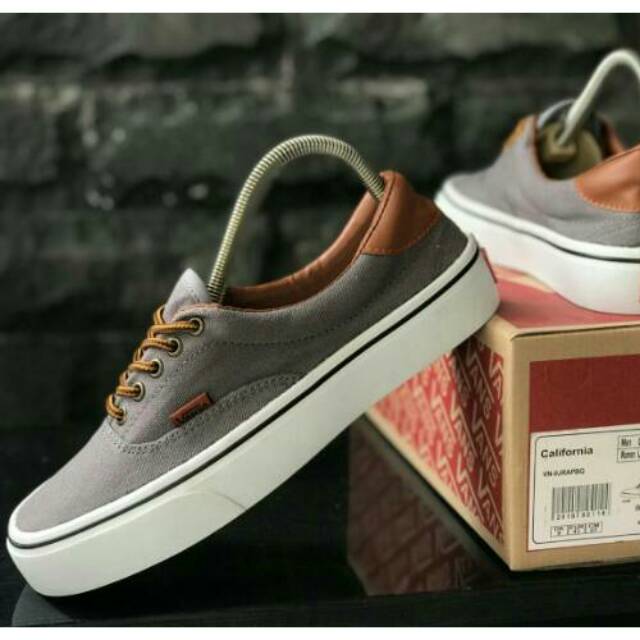 SEPATU VANS CALIFORNIA WAFFLE DT