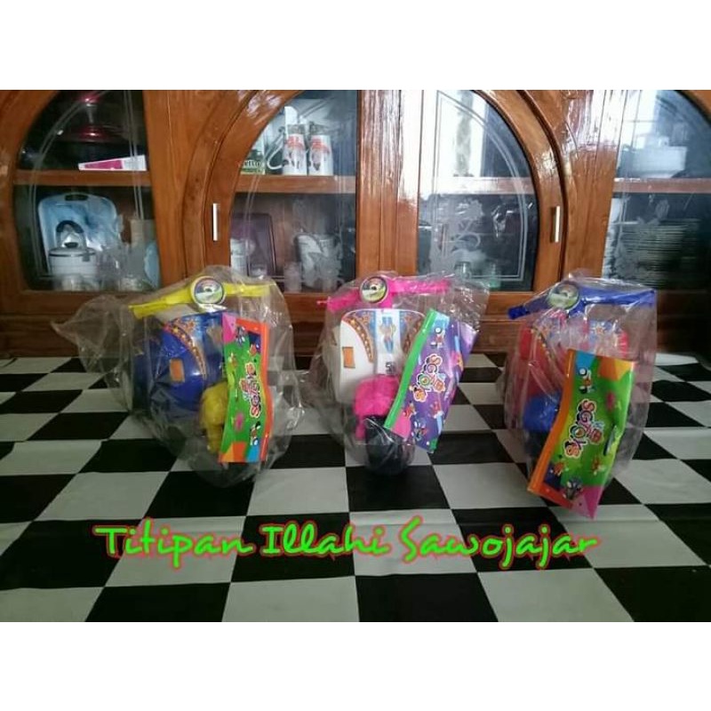 VESPA MINI / VESPA HELM / VESPA MAINAN ANAK / MAINAN ANAK LAKI-LAKI / MAINAN ANAK PEREMPUAN