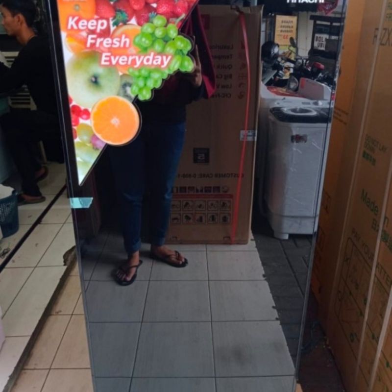 Kulkas Hitachi R200GD9G Kulkas 1 pintu Hitachi R 200 Bandung