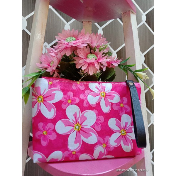 Clutch wanita motif flower