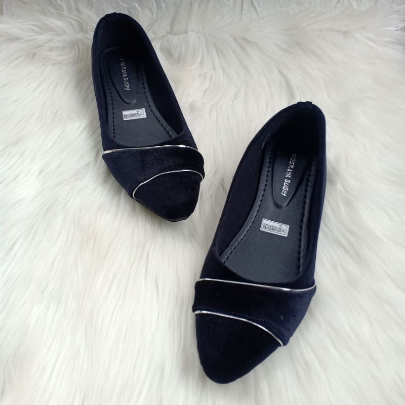 FLATSHOES WANITA HITAM LIS PUTIH SEPATU KERJA TERBARU SIMPLE ELEGAN VIRAL FLASH SALE