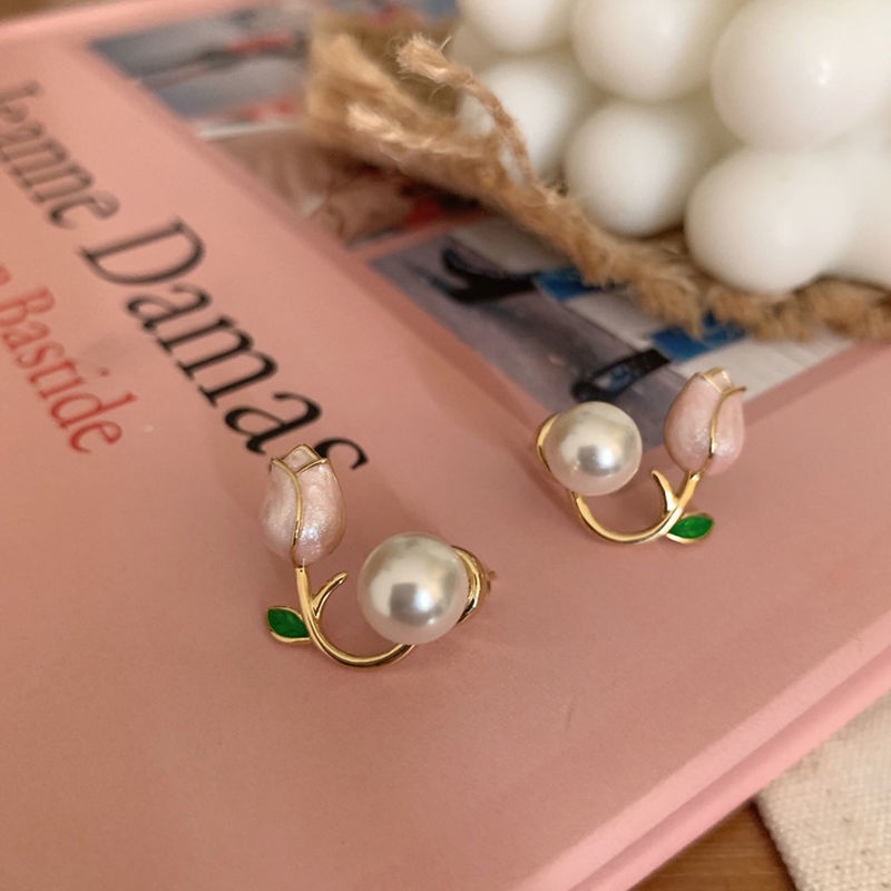 Anting Stud Enamel Bentuk Bunga Tulip Aksen Mutiara Gaya Perancis Minimalis Elegan Untuk Wanita