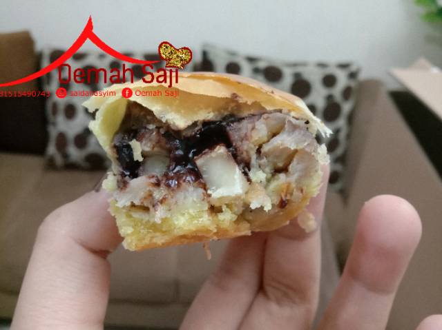 

Bolen Pisang Coklat Keju