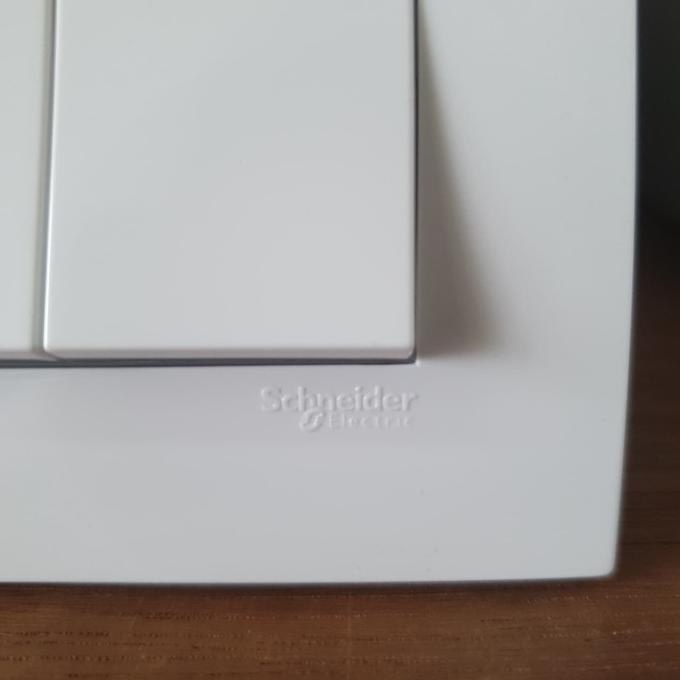 Saklar Seri Clipsal Vivace (1 Arah)