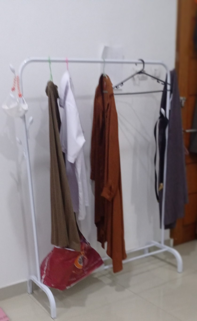 Windproof Clothes Hanger Dengan Gantungan Topi -putih Mg733