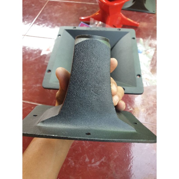 HORN/CORONG TWETER UK 10X15