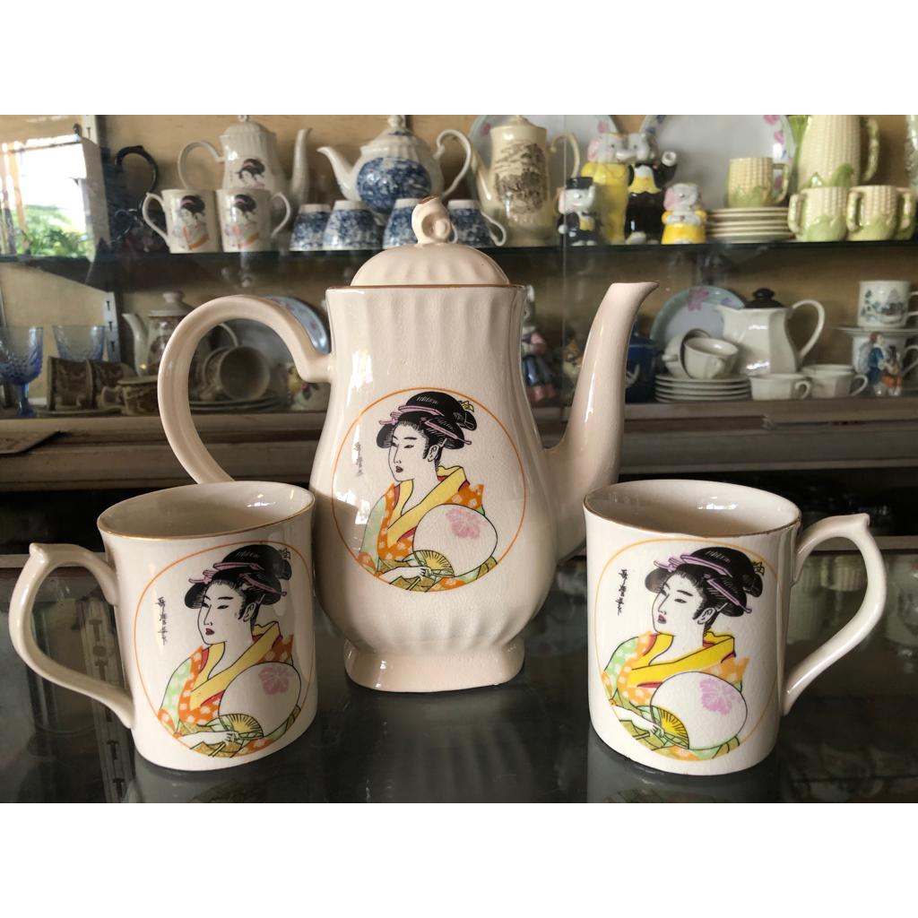 Teko dan Mug Set Model Jepang Geisha