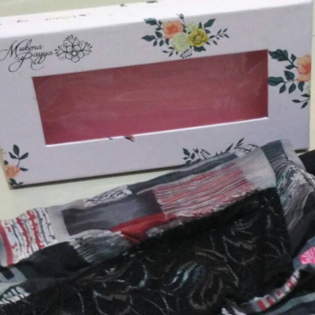 Mukena silky smooth Dewasa Merk Intanie by Hasya