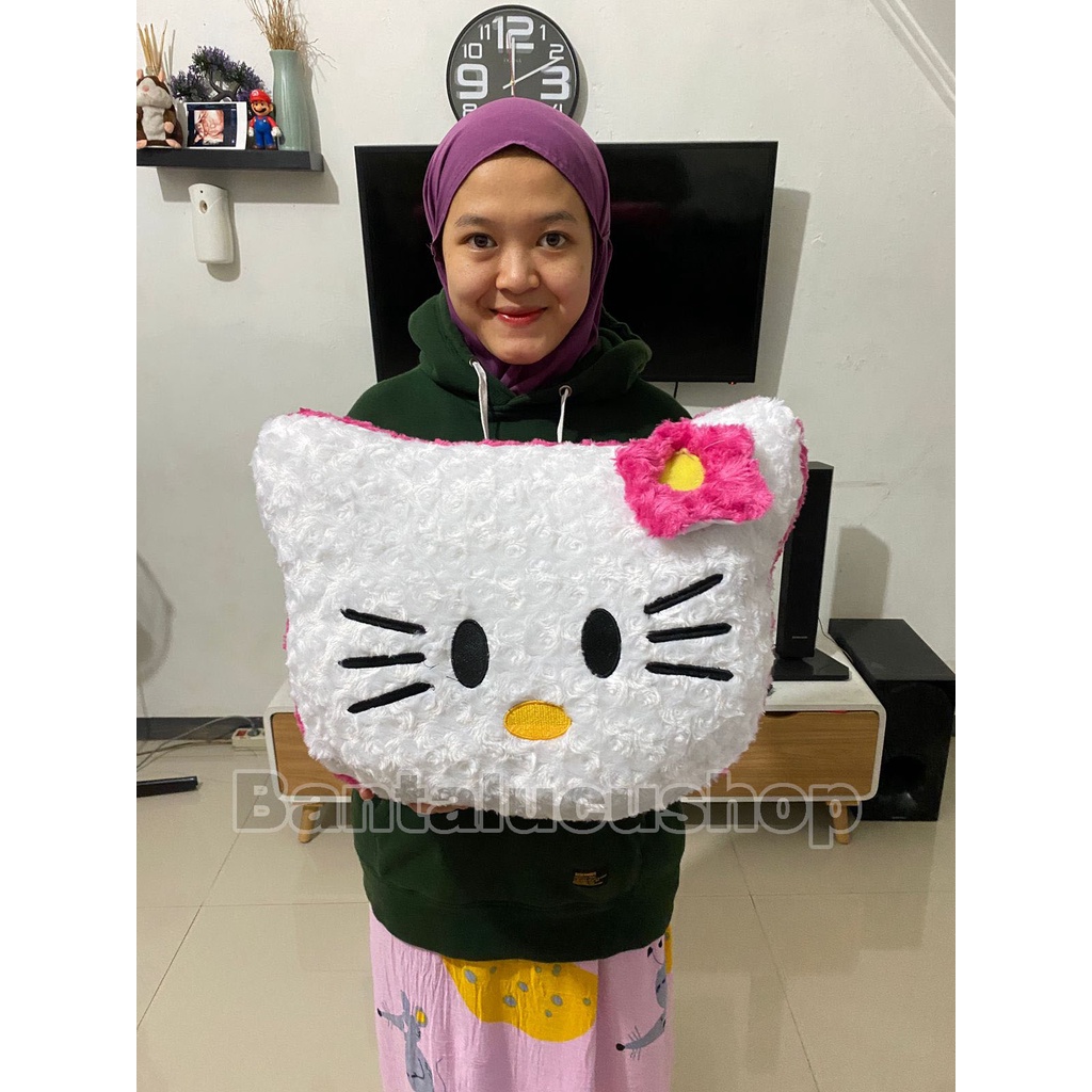 Bantal Hello Kitty Kepala Hello Kitty L Bahan Snail 40x50CM