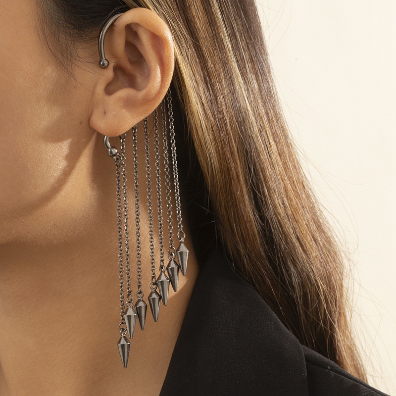 Fancyqube Dark Punk Metal Tassel Chain Rivet Black Crystal Skull Drop Hanging Earbone Clip Earrings Gothic Geometric Fashion Ear Jewelry