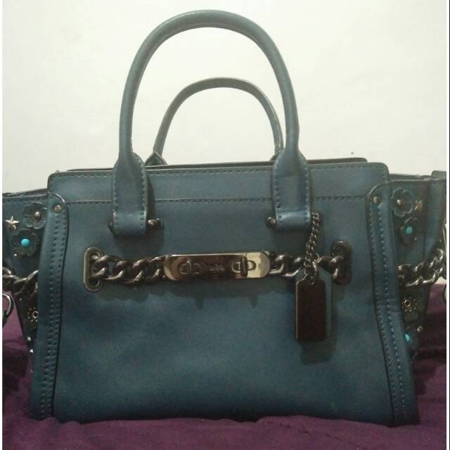Preloved tas coach swagger flower original