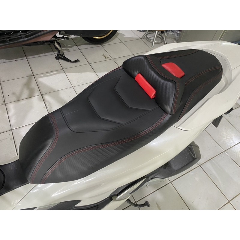 Jok MBTech Carrera Carbon Premium Model XMAX Eropa Honda PCX 150 Lokal