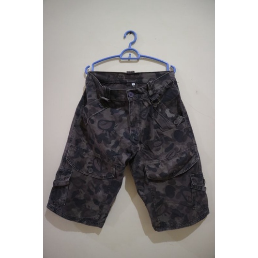 Celana jeans pria hijau army (preloved)