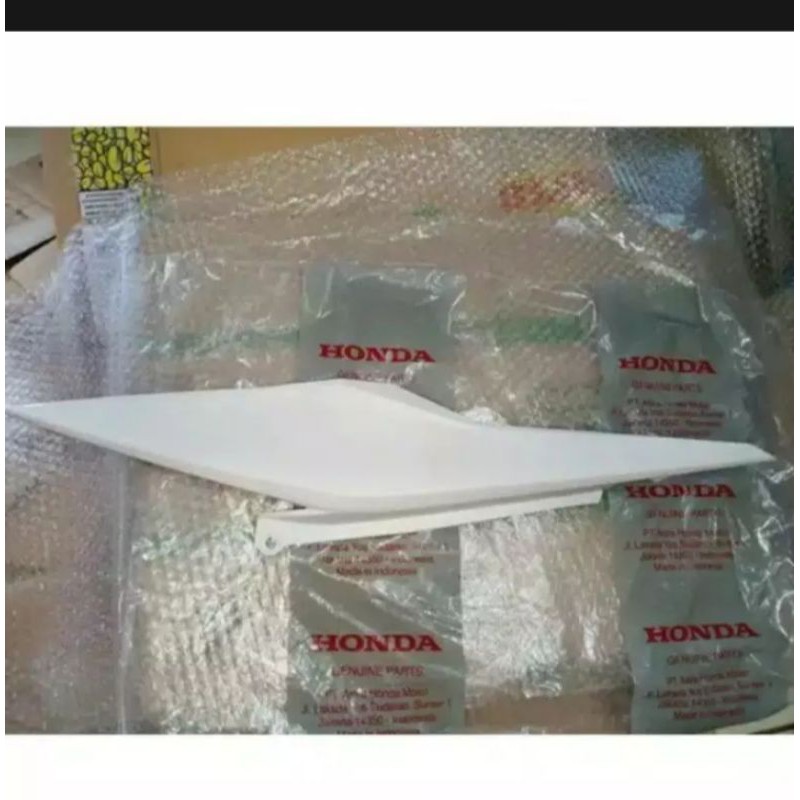 cover body sonic 150 R bagian kanan original