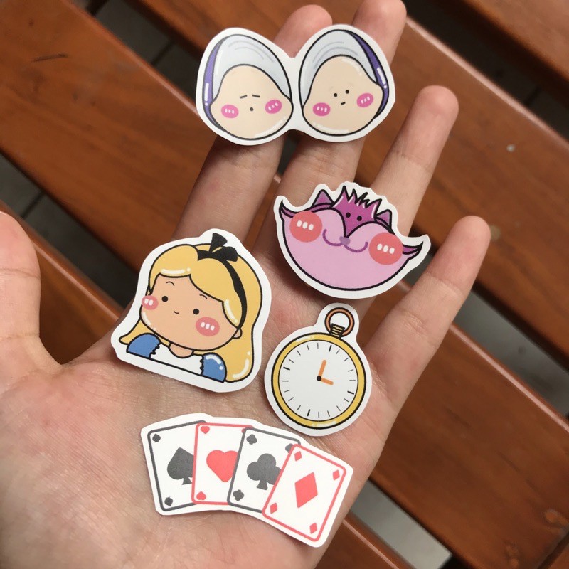 

Akarui | Alice in Wonderland Sticker (Die Cut)