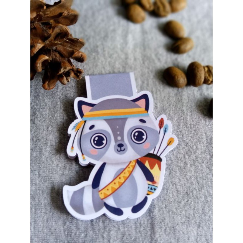 

pembatas buku magnet - skunk