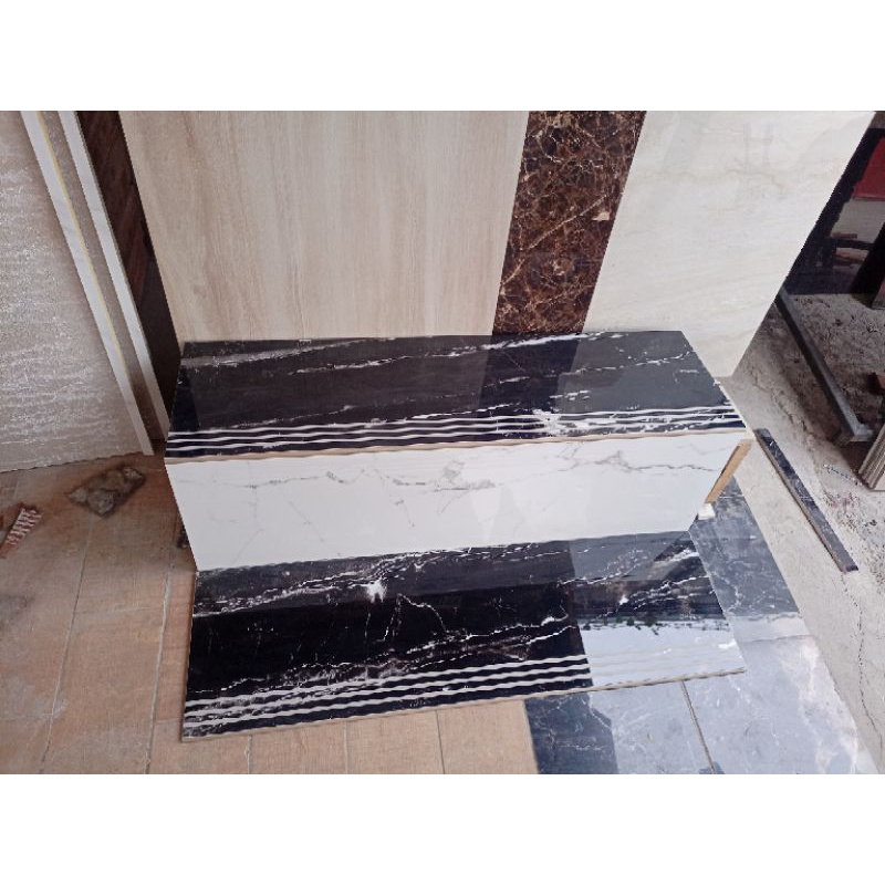 Granit Anak Tangga 30x100 dan 20x100