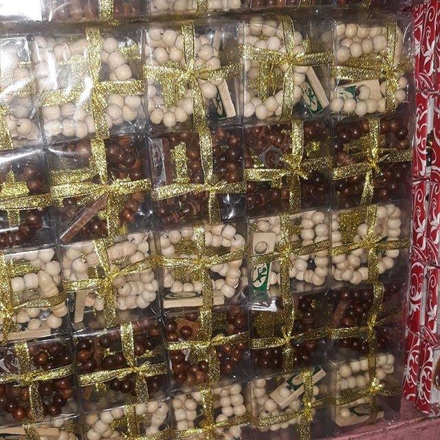 SPUVEEIR TASBIH KAYU MIKA KOTAK DAN HIAS PITA