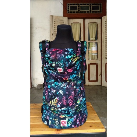 PO Gendongan SSC VAM Adventure bisa hadap depan