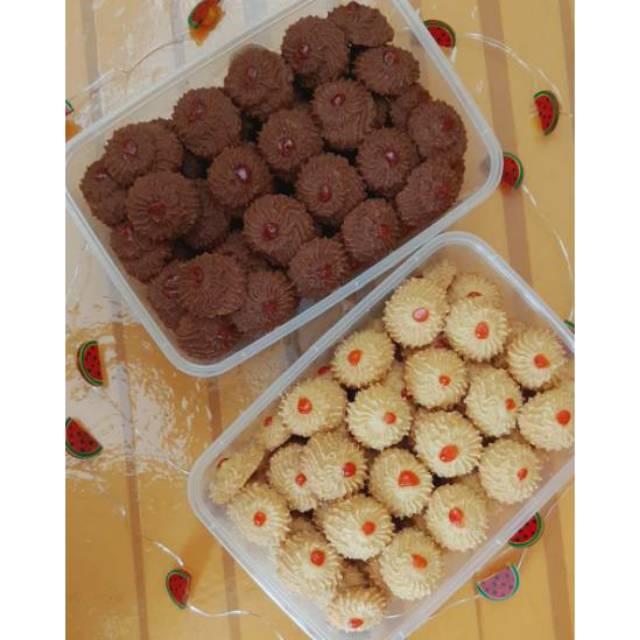 

Kue Semprit di buat dadakan