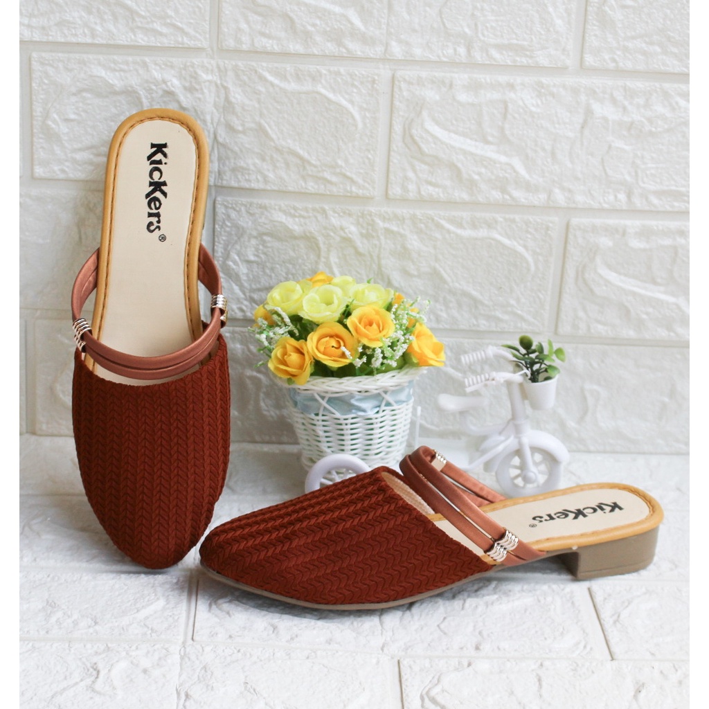 PROMO Sandal Slop Wanita Kickers Terbaru- Sendal Slop Rajut Wanita - Sepatu Sandal Slop Kickers - Sal dal Flat Wanita Kekinian