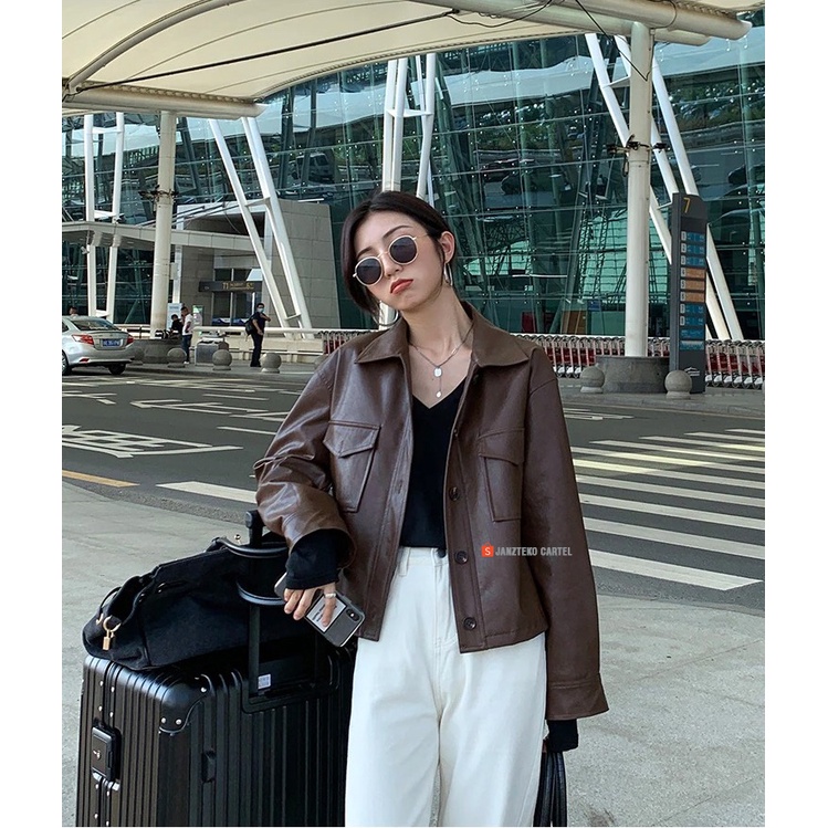 JNK x BINBIN - Jaket Kulit Wanita Coklat Hitam Faux Synthetic Leather Jacket Original Premium Import Elegan Kasual Branded Lembut Pendek Ukuran Besar Musim Semi Pakaian Fashion Korea Lengan Panjang 2023 Streetwear Jalanan Oversize Trendy Tshirt New Cewek