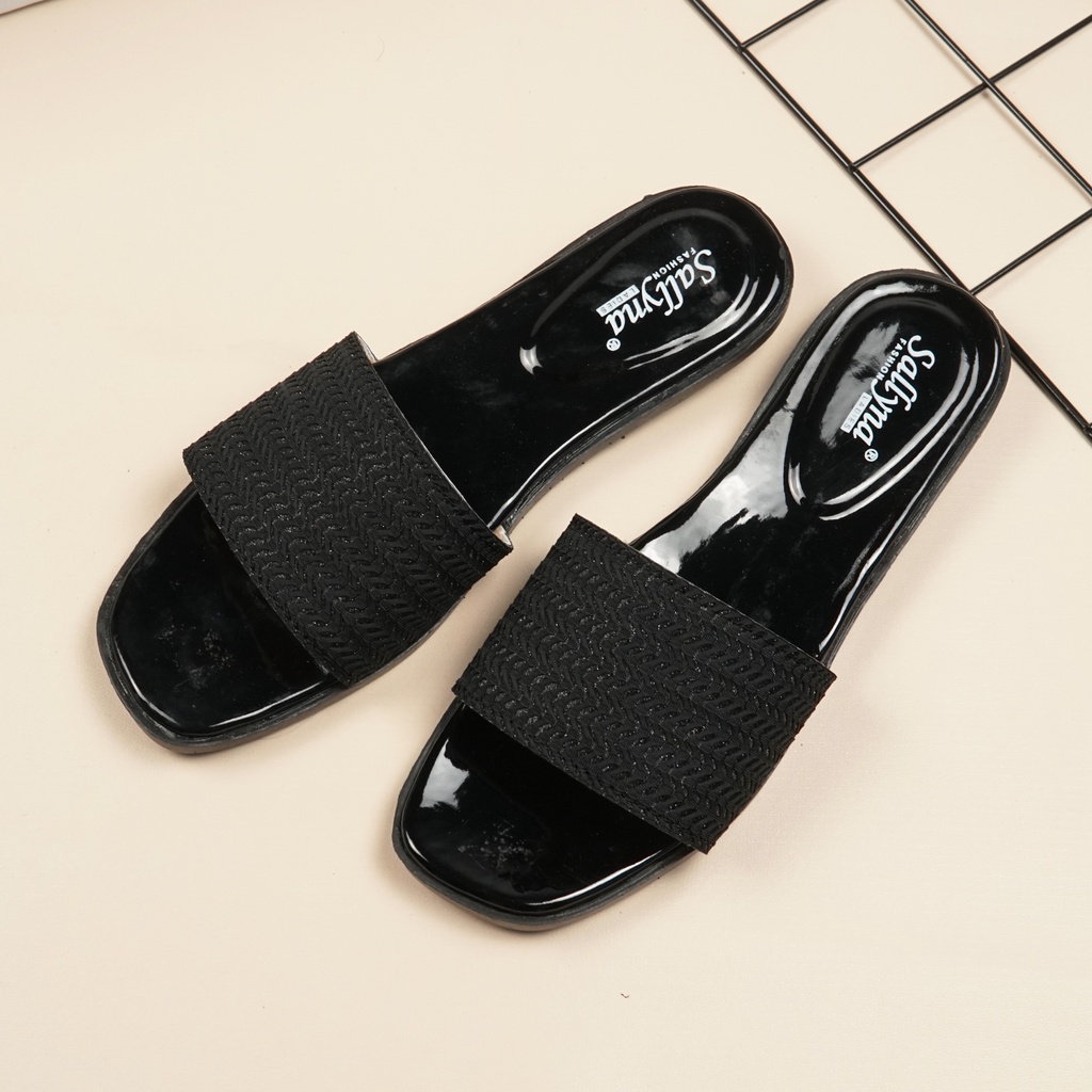 SALLYNA Sindi - Sandal Slop Flat Wanita-Hitam
