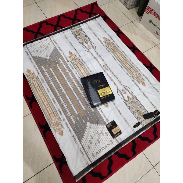 sarung ardan ketjubung gold SGJ