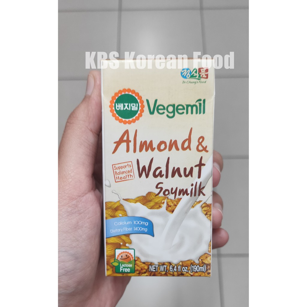 

Vegemil Soymilk Almond & Walnut / Minuman Korea Sari Kedelai Almond & Walnut